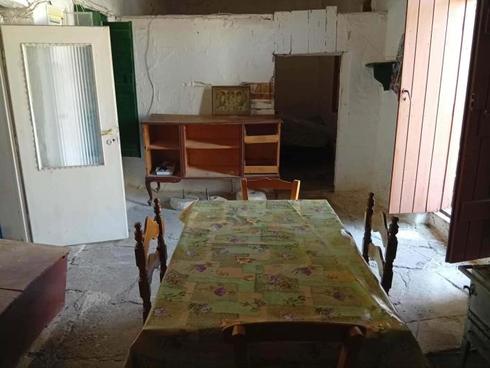 Image No.8-2 Bed Country House for sale