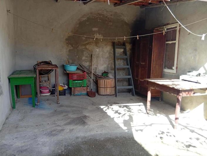 Image No.11-2 Bed Country House for sale