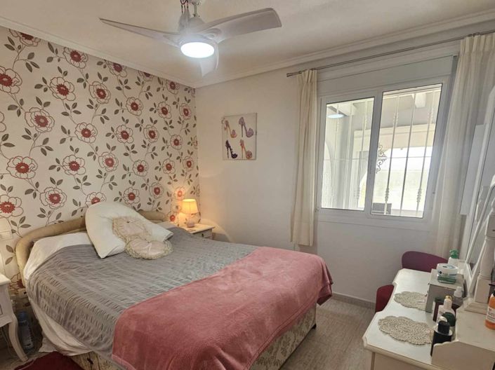 Image No.23-4 Bed House for sale