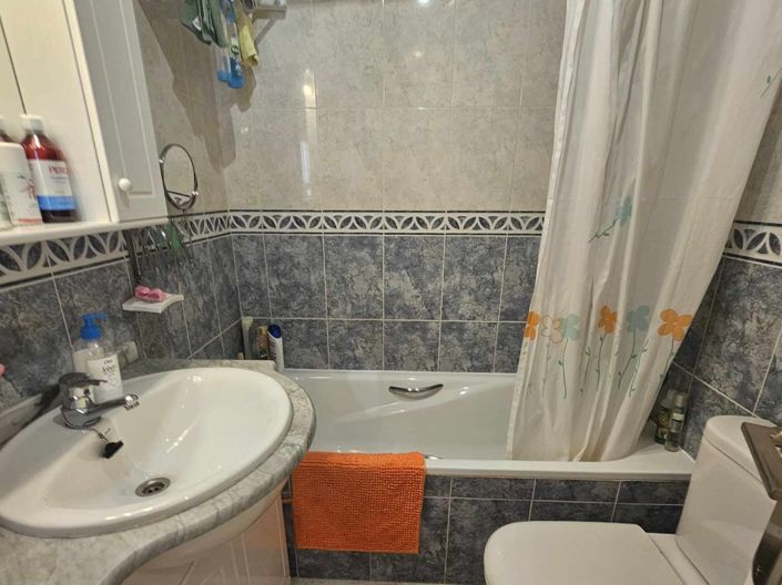 Image No.26-4 Bed House for sale