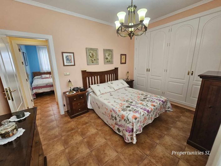 Image No.24-5 Bed Villa / Detached for sale