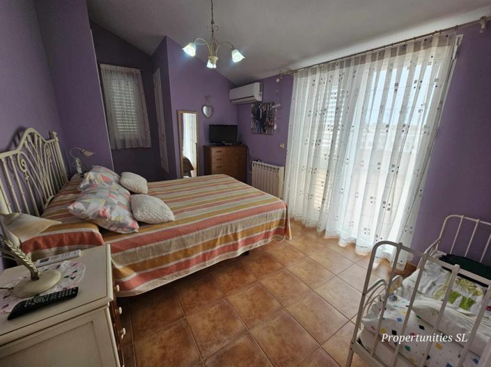 Image No.32-5 Bed Villa / Detached for sale