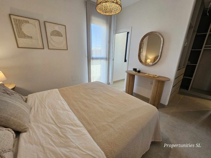 Image No.14-3 Bed Apartment for sale