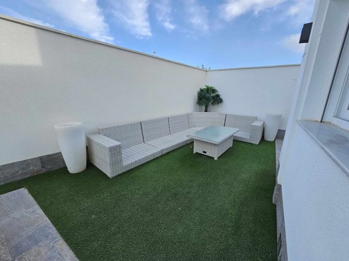 Image No.11-4 Bed Property for sale