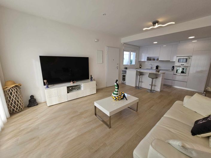 Image No.19-4 Bed Property for sale