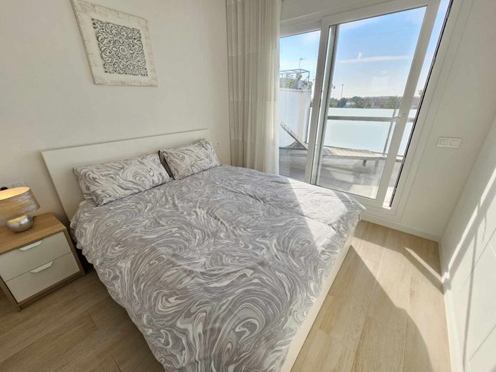 Image No.40-4 Bed Property for sale