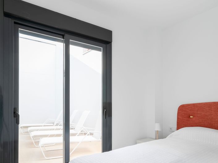 Image No.16-3 Bed Property for sale