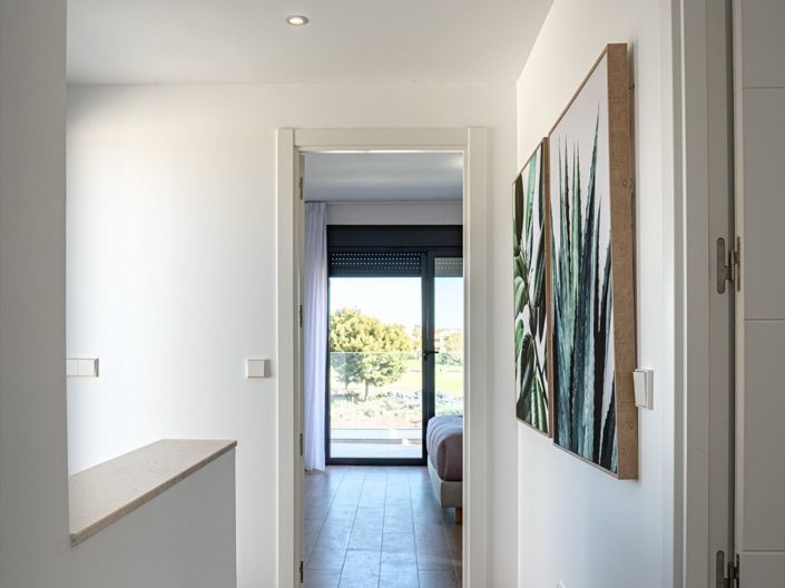 Image No.19-3 Bed Property for sale