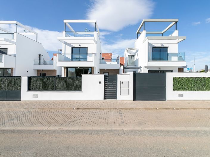 Image No.2-3 Bed Property for sale