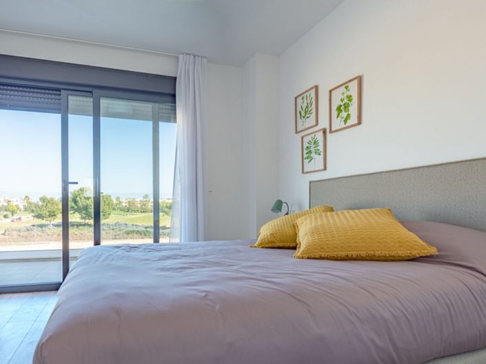 Image No.20-3 Bed Property for sale