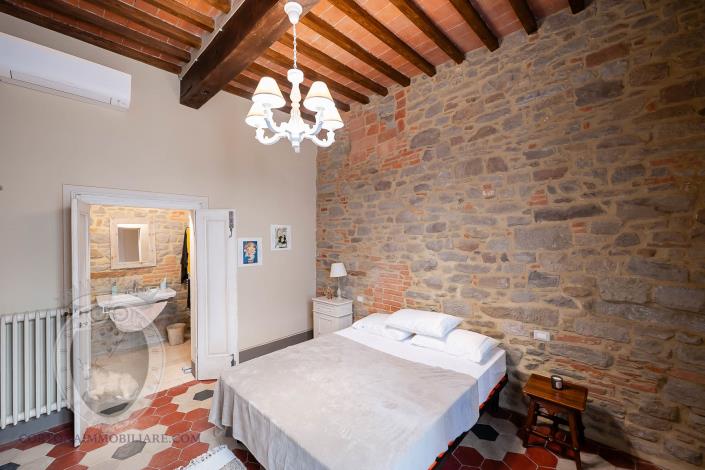 Image No.20-4 Bed Apartment for sale