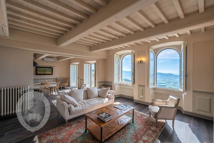 Image No.2-Propriété à vendre à Cortona