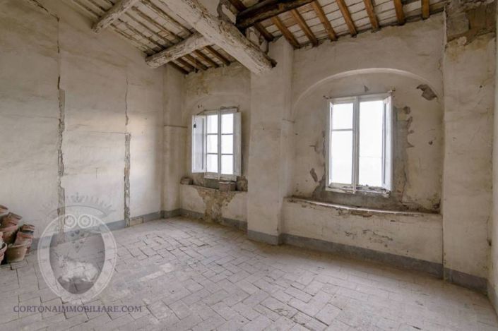 Image No.16-4 Bed Property for sale