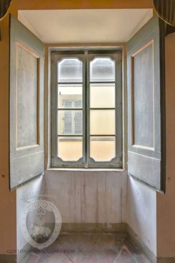 Image No.9-4 Bed Property for sale