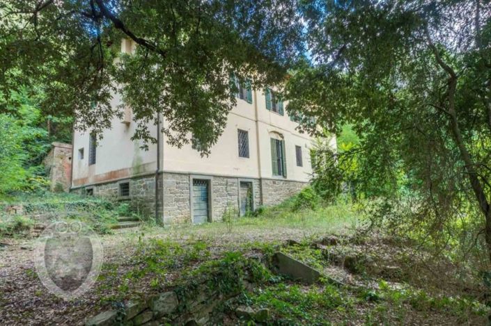 Image No.5-Propriété de 5 chambres à vendre à Cortona