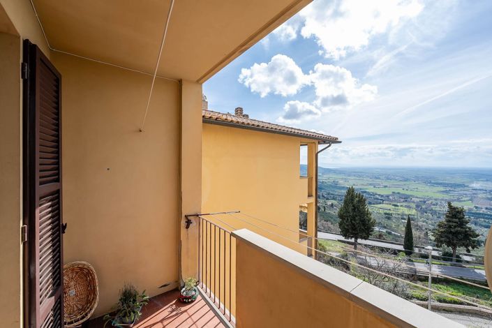 Image No.1-Propriété à vendre à Cortona