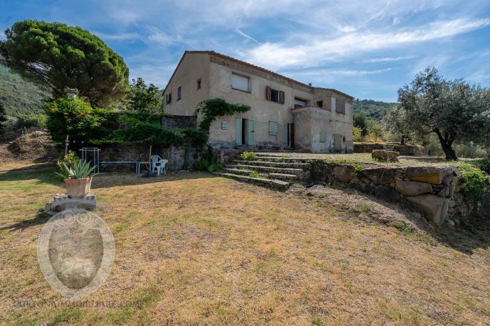 Image No.14-2 Bed Farmhouse for sale