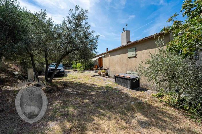 Image No.20-2 Bed Farmhouse for sale