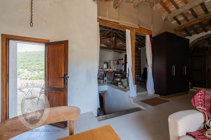 Image No.26-2 Bed Farmhouse for sale