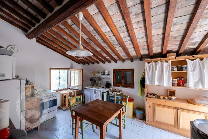 Image No.29-2 Bed Farmhouse for sale