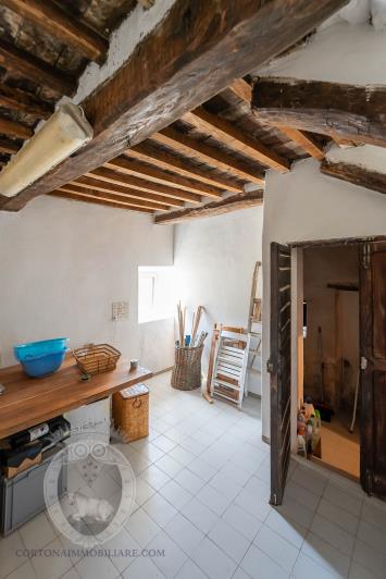 Image No.34-2 Bed Farmhouse for sale