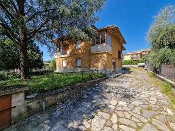 1 - Perugia, Property
