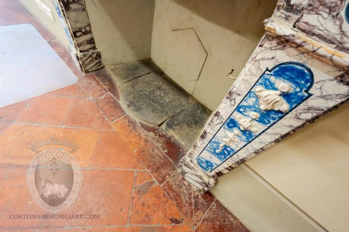 Image No.15-4 Bed House for sale