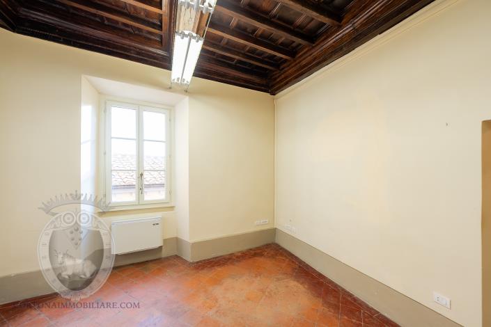 Image No.22-4 Bed House for sale