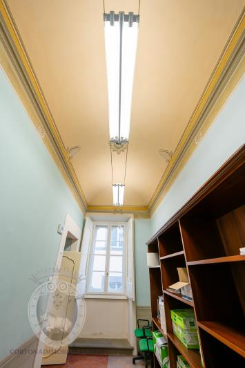 Image No.25-4 Bed House for sale