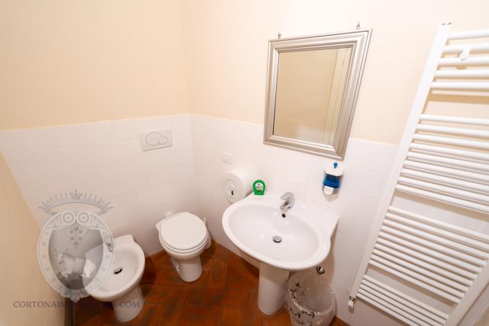 Image No.26-4 Bed House for sale