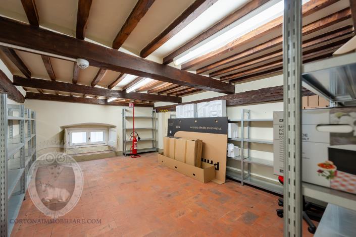 Image No.28-4 Bed House for sale