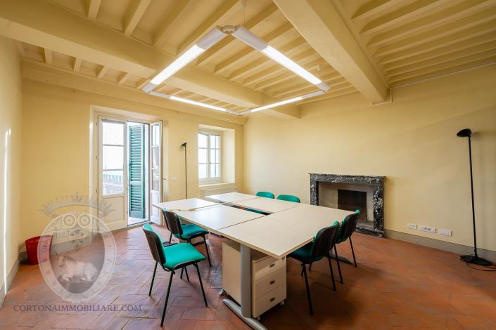 Image No.37-4 Bed House for sale