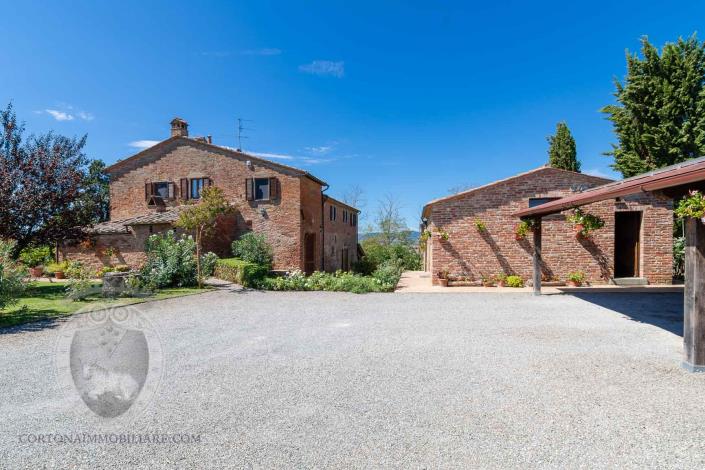 Image No.12-8 Bed Country House for sale