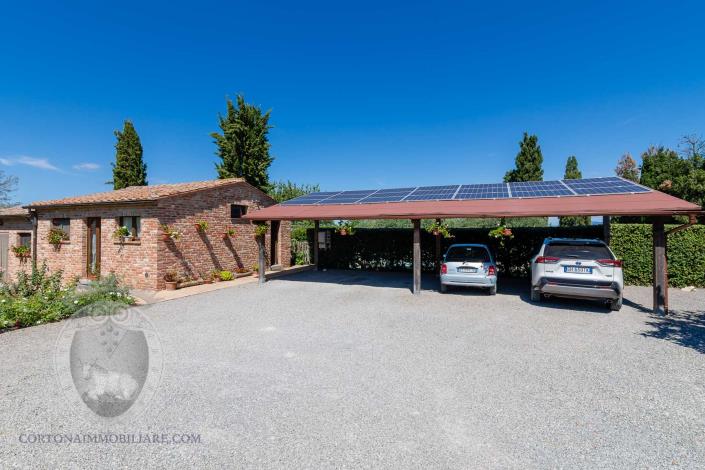 Image No.13-8 Bed Country House for sale