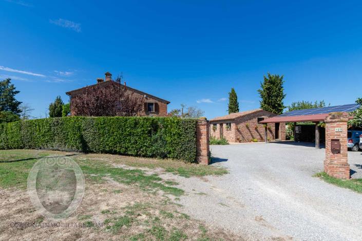 Image No.14-8 Bed Country House for sale