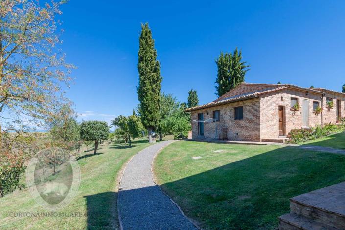 Image No.24-8 Bed Country House for sale