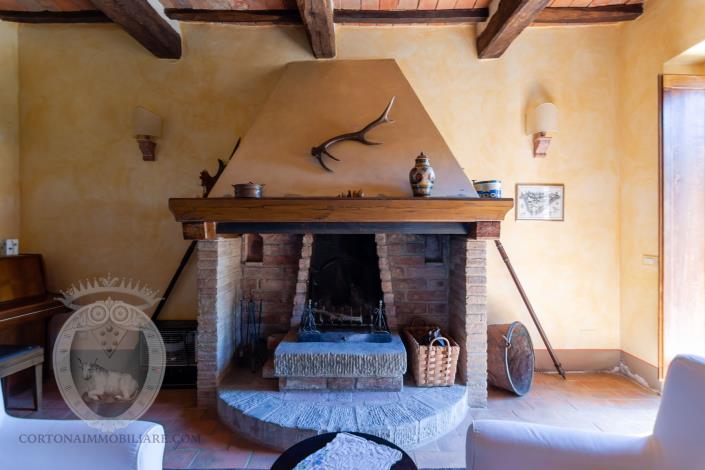 Image No.31-8 Bed Country House for sale