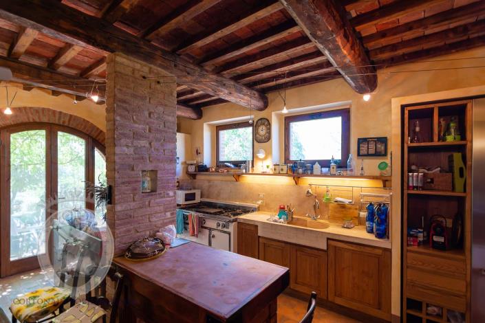 Image No.33-8 Bed Country House for sale