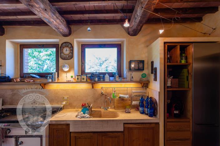 Image No.34-8 Bed Country House for sale