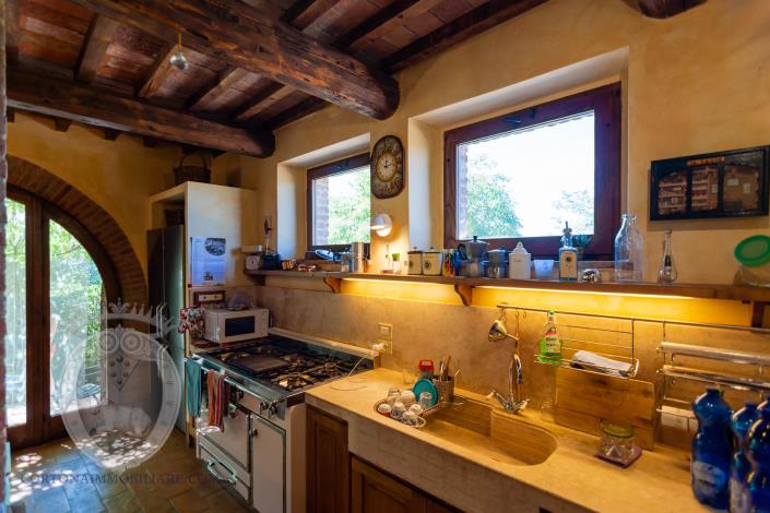 Image No.35-8 Bed Country House for sale