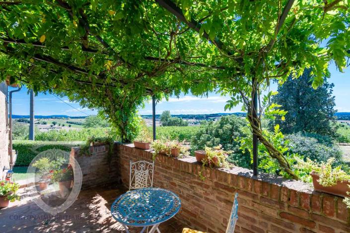 Image No.51-8 Bed Country House for sale