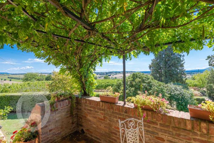 Image No.52-8 Bed Country House for sale