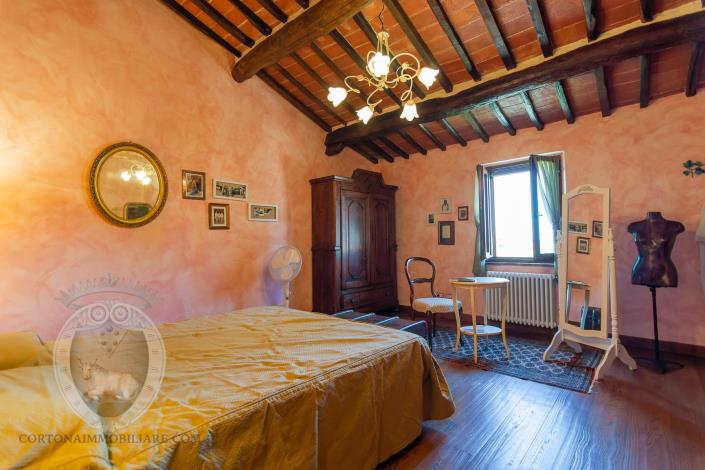 Image No.56-8 Bed Country House for sale