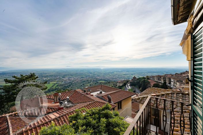 Image No.1-Propriété à vendre à Cortona