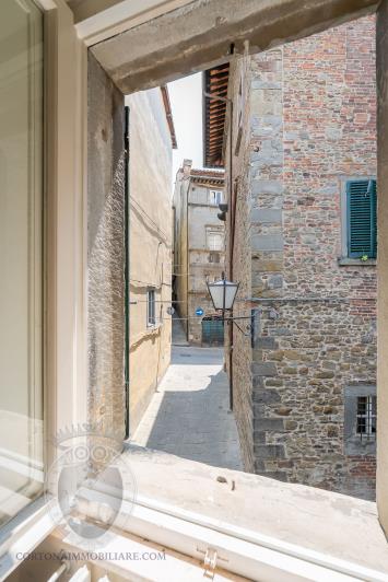 Image No.21-3 Bed Townhouse for sale