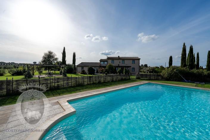 Image No.11-Ferme de 7 chambres à vendre à Cortona