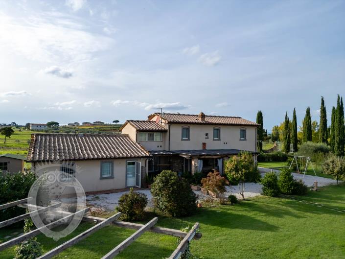 Image No.54-Ferme de 7 chambres à vendre à Cortona