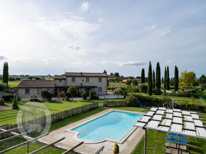 Image No.55-Ferme de 7 chambres à vendre à Cortona