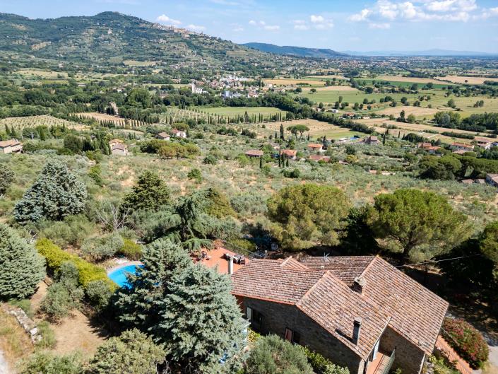Image No.1-4 Bed Farmhouse for sale
