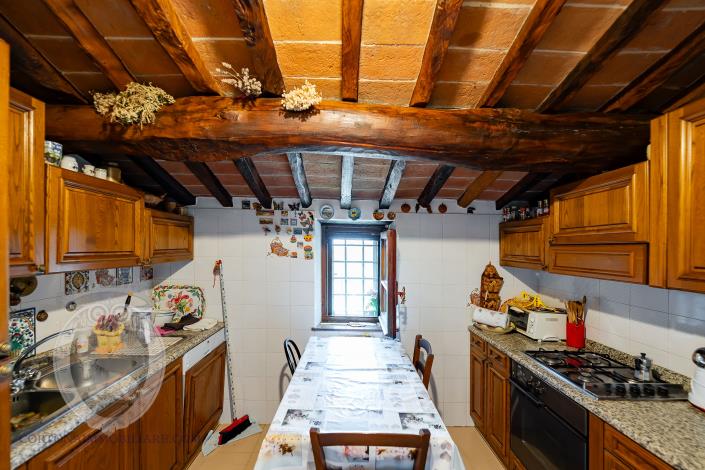 Image No.25-4 Bed Farmhouse for sale